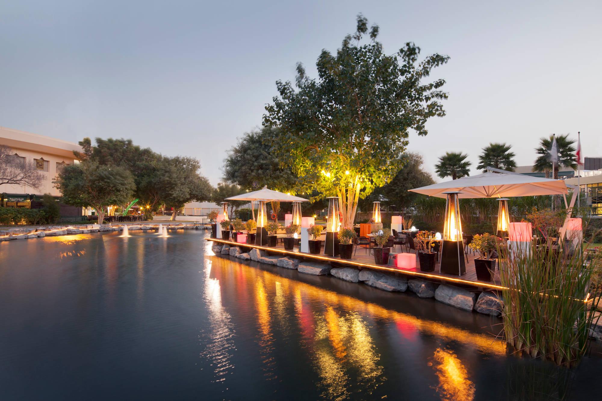 Jumeirah Creekside Hotel Dubai Exterior photo